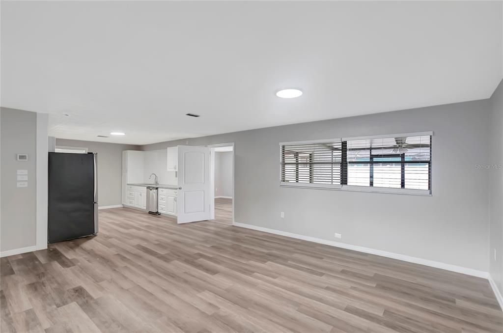 En Venta: $299,000 (3 camas, 2 baños, 1875 Pies cuadrados)