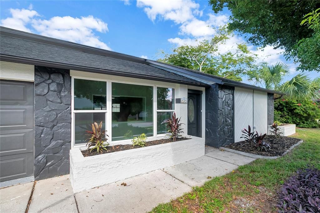 En Venta: $299,000 (3 camas, 2 baños, 1875 Pies cuadrados)