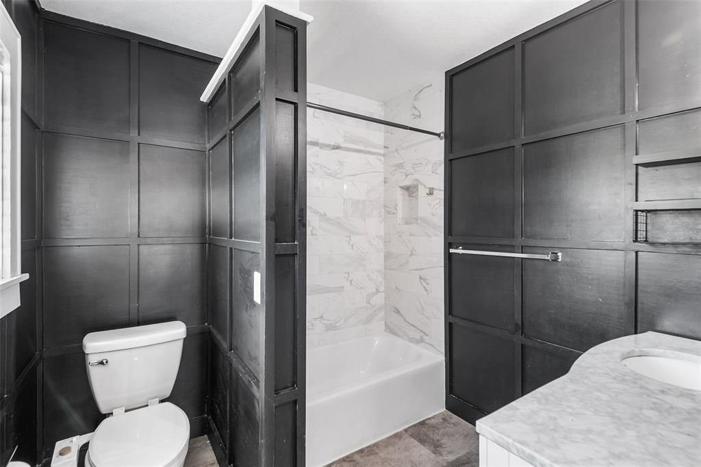 На продажу: $379,000 (4 спален, 2 ванн, 1704 Квадратных фут)