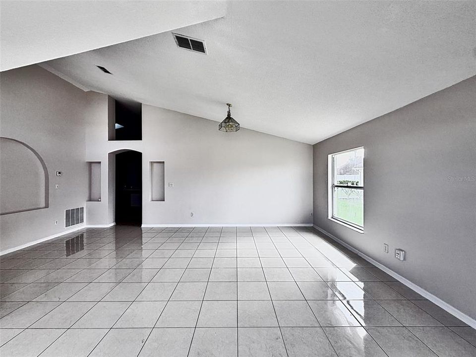 For Sale: $360,000 (3 beds, 2 baths, 1862 Square Feet)