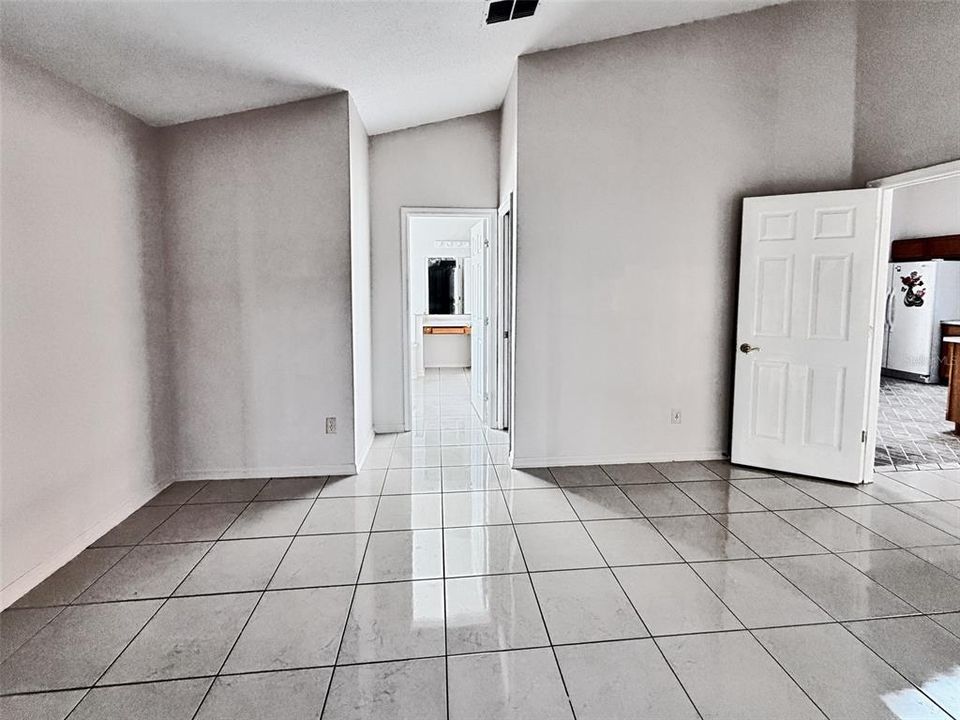 For Sale: $360,000 (3 beds, 2 baths, 1862 Square Feet)