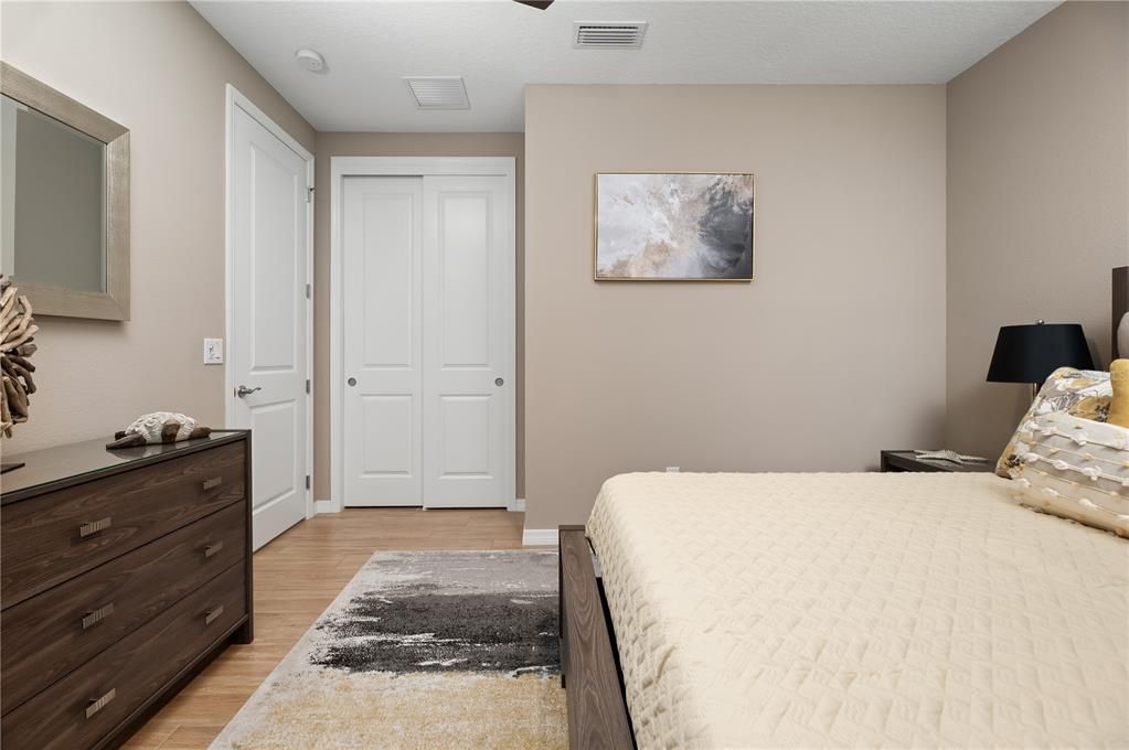For Sale: $355,000 (2 beds, 2 baths, 1649 Square Feet)