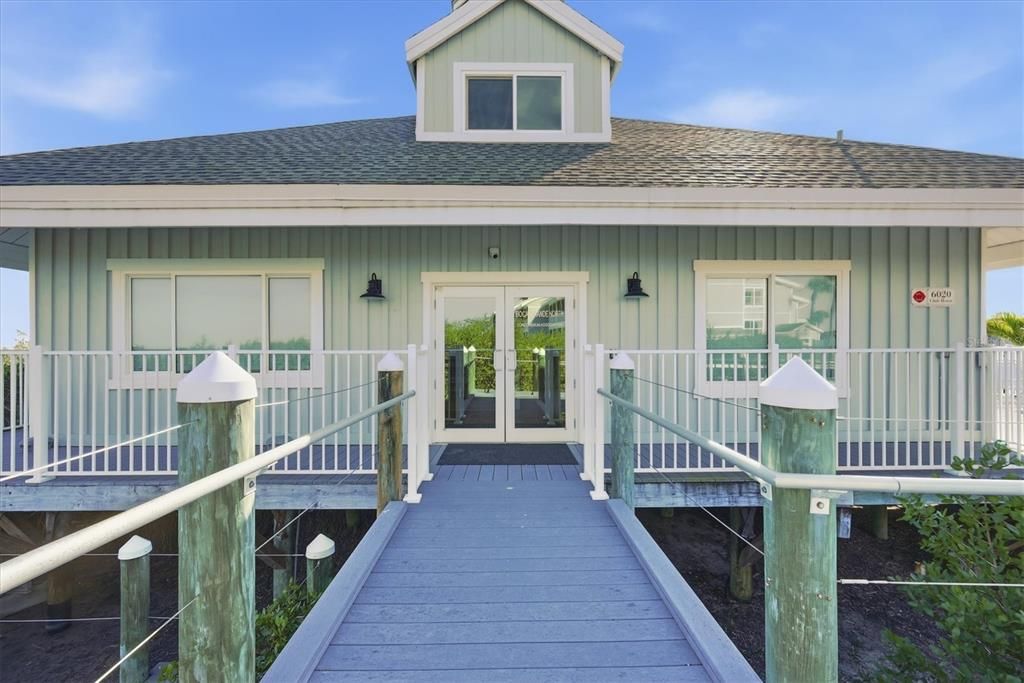 For Sale: $1,239,000 (2 beds, 2 baths, 1248 Square Feet)
