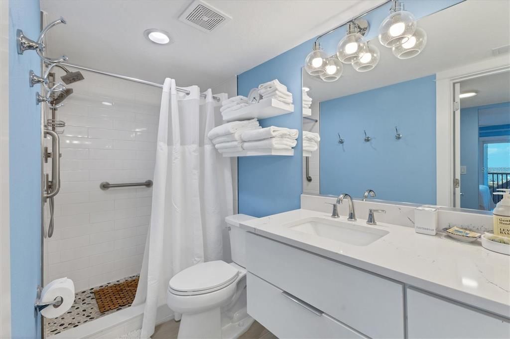 For Sale: $1,239,000 (2 beds, 2 baths, 1248 Square Feet)