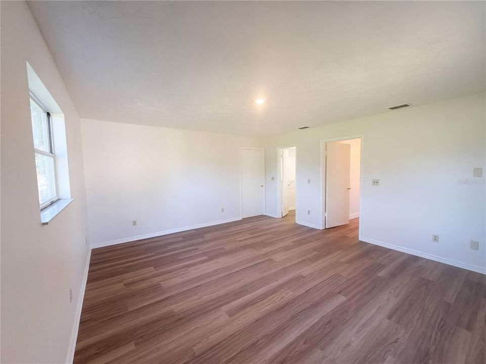 En Venta: $260,000 (3 camas, 2 baños, 2020 Pies cuadrados)