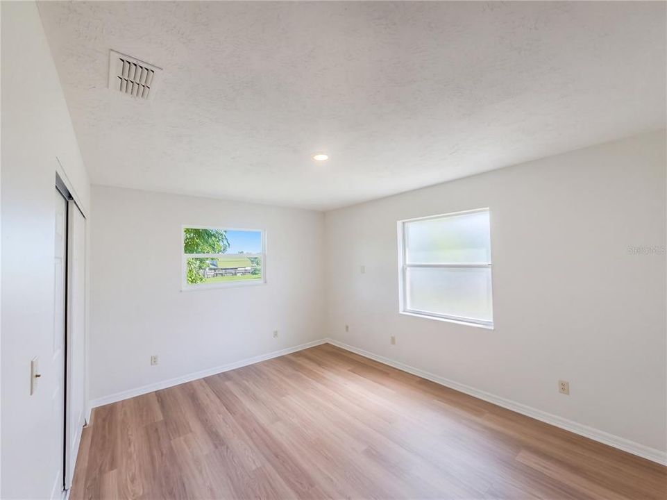 En Venta: $260,000 (3 camas, 2 baños, 2020 Pies cuadrados)