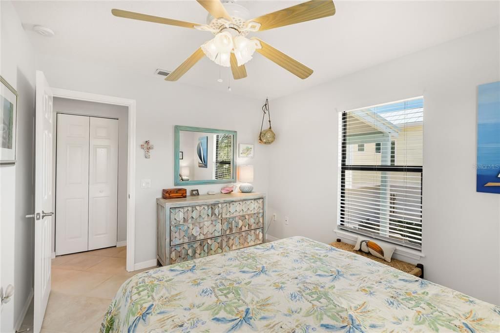 For Sale: $1,350,000 (2 beds, 2 baths, 1248 Square Feet)