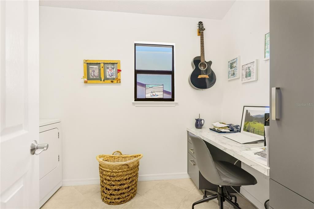 For Sale: $1,350,000 (2 beds, 2 baths, 1248 Square Feet)