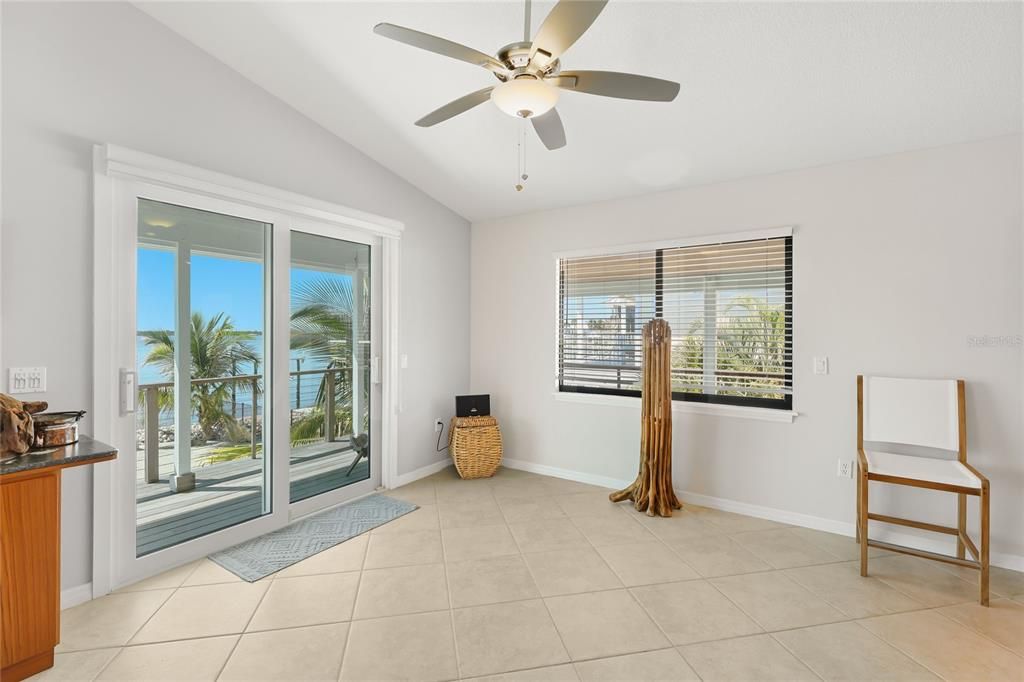 For Sale: $1,350,000 (2 beds, 2 baths, 1248 Square Feet)