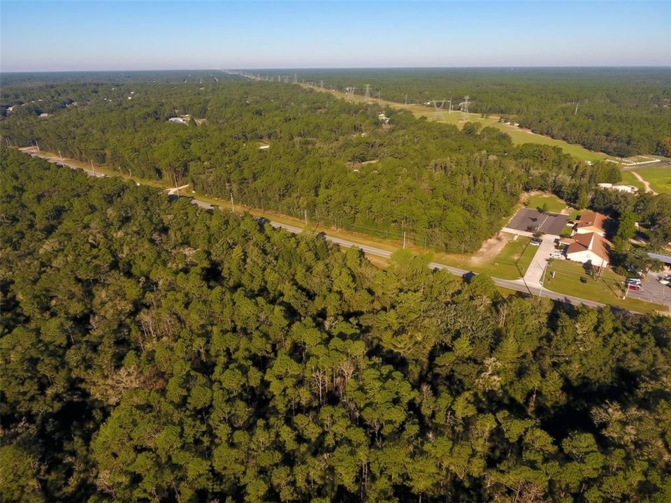 En Venta: $320,000 (2.41 acres)