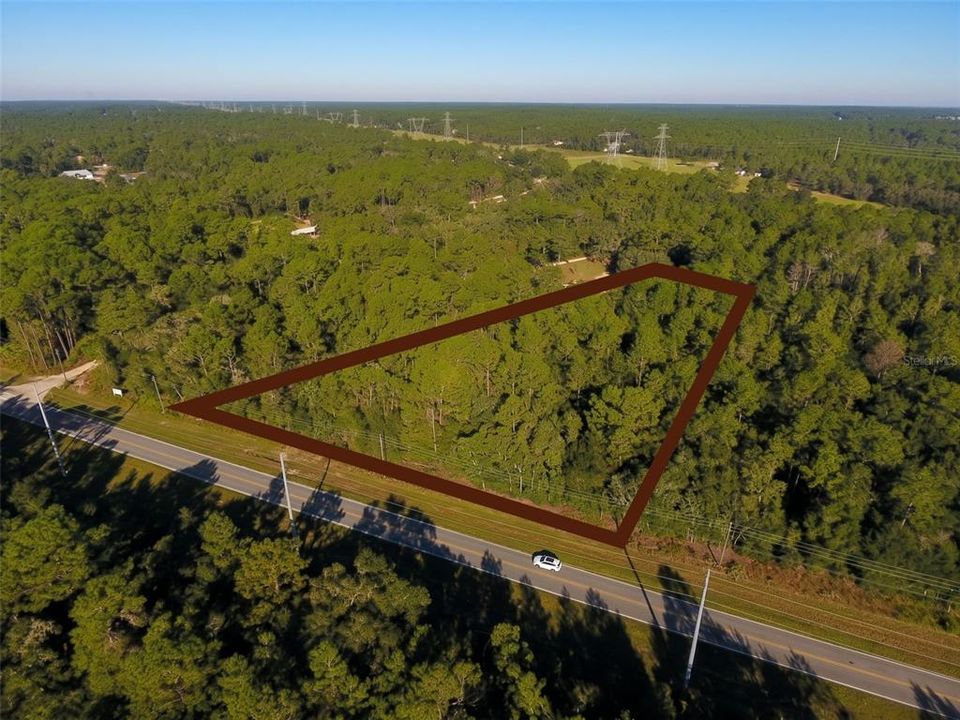 En Venta: $320,000 (2.41 acres)