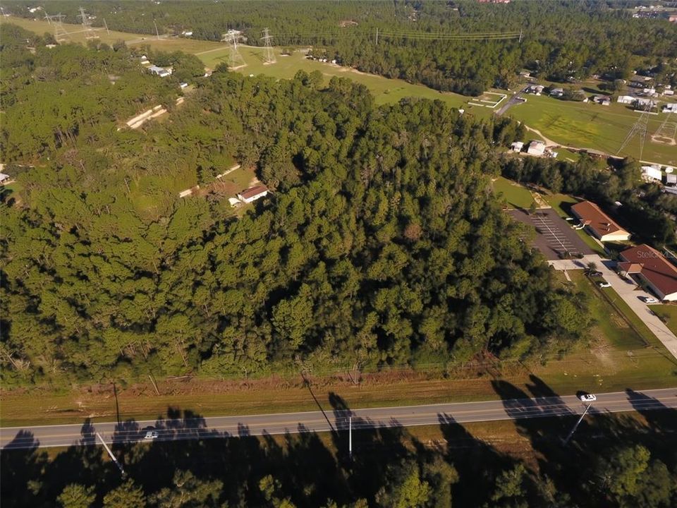 En Venta: $320,000 (2.41 acres)