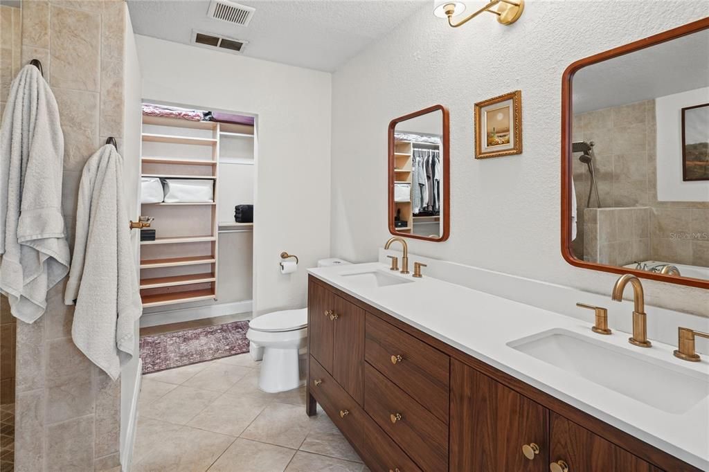 En Venta: $429,000 (2 camas, 2 baños, 1444 Pies cuadrados)