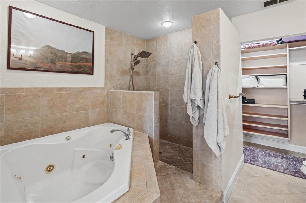 En Venta: $429,000 (2 camas, 2 baños, 1444 Pies cuadrados)