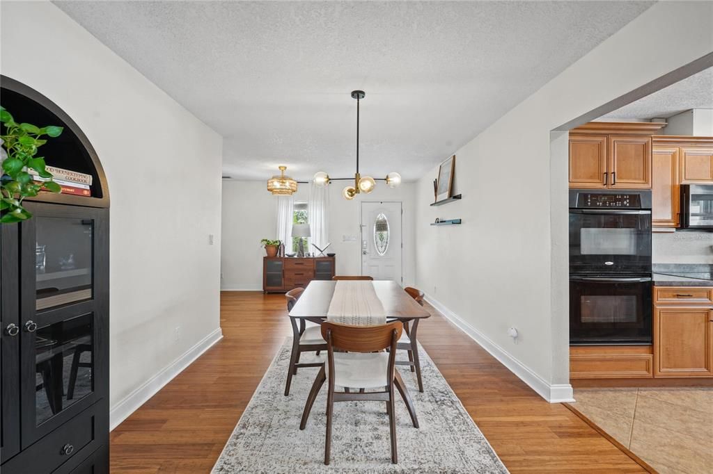 En Venta: $429,000 (2 camas, 2 baños, 1444 Pies cuadrados)