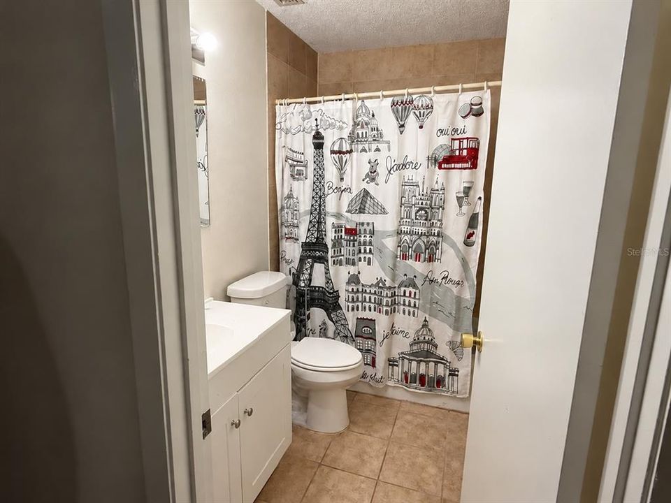 En Venta: $265,000 (4 camas, 0 baños, 1768 Pies cuadrados)