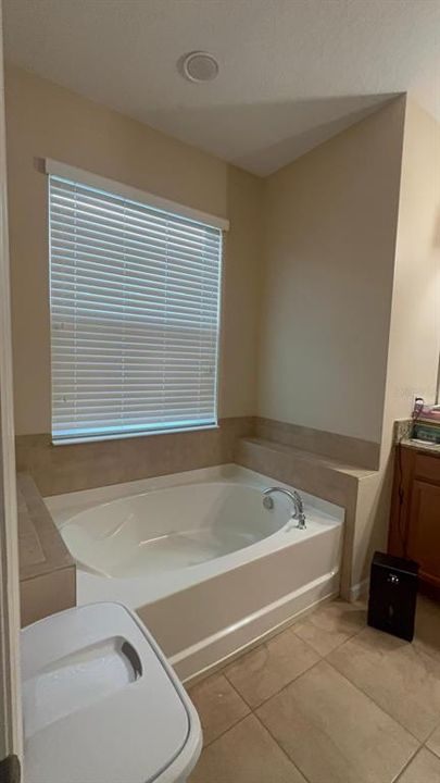 For Sale: $595,000 (5 beds, 3 baths, 3475 Square Feet)