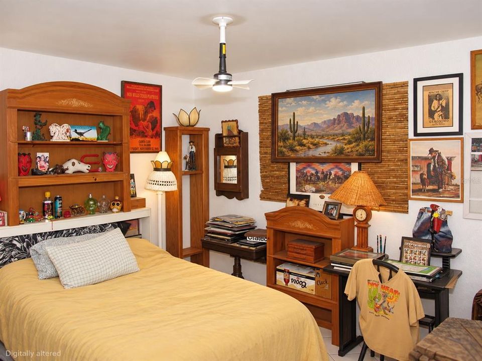 For Sale: $385,000 (2 beds, 1 baths, 784 Square Feet)