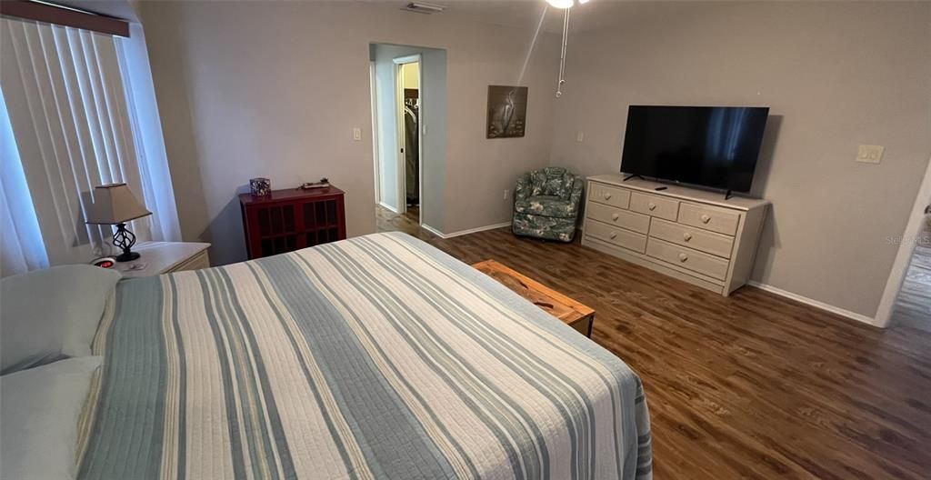 На продажу: $325,000 (3 спален, 2 ванн, 1630 Квадратных фут)