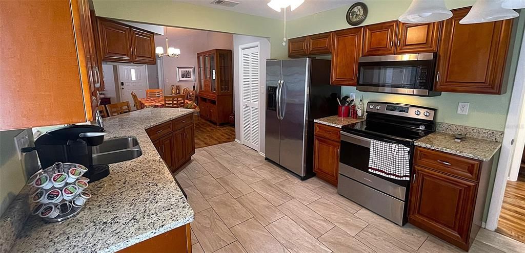 На продажу: $325,000 (3 спален, 2 ванн, 1630 Квадратных фут)