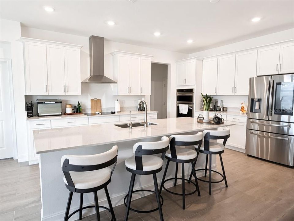 For Sale: $769,000 (5 beds, 4 baths, 3273 Square Feet)