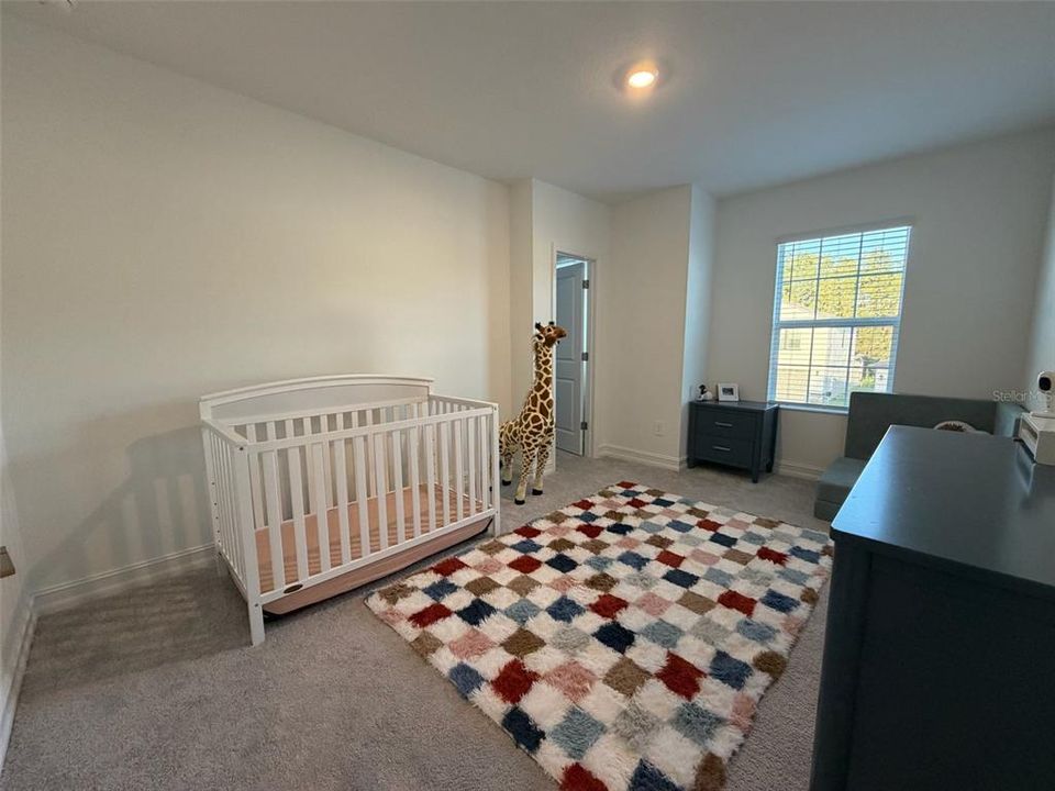 For Sale: $769,000 (5 beds, 4 baths, 3273 Square Feet)
