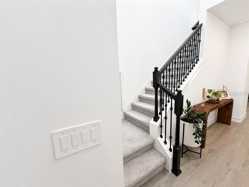 For Sale: $769,000 (5 beds, 4 baths, 3273 Square Feet)