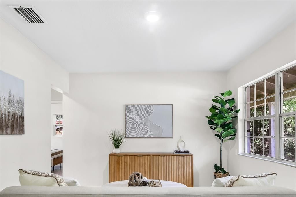 En Venta: $275,000 (3 camas, 1 baños, 840 Pies cuadrados)