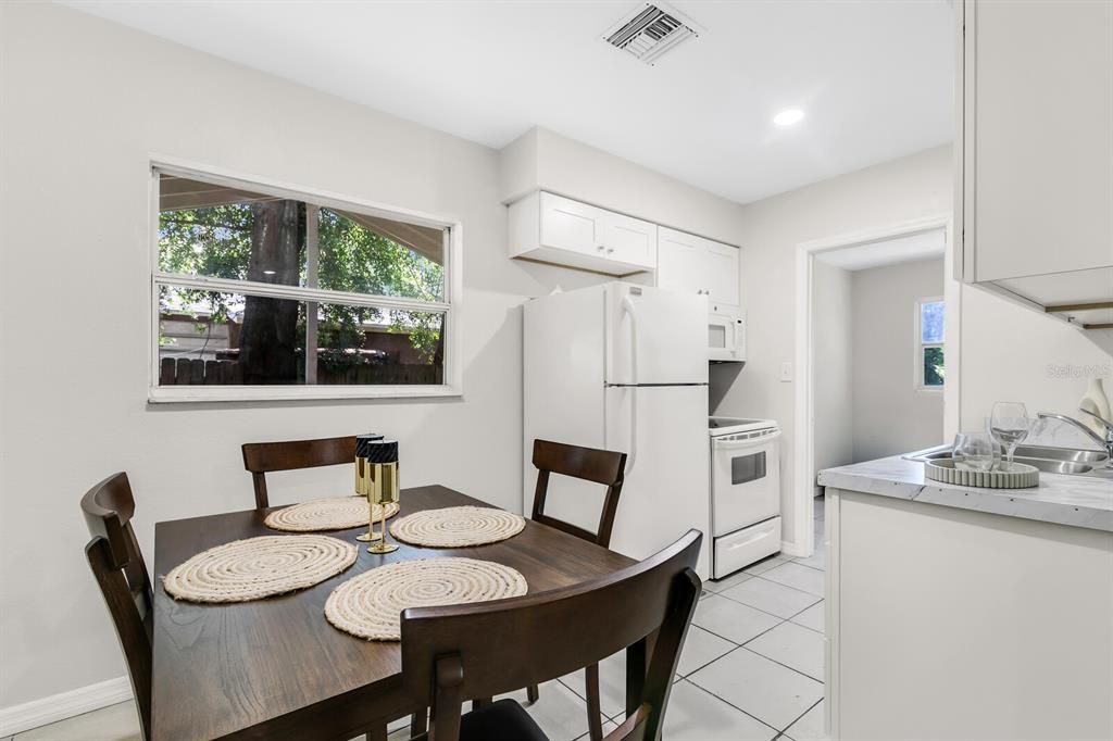 En Venta: $275,000 (3 camas, 1 baños, 840 Pies cuadrados)