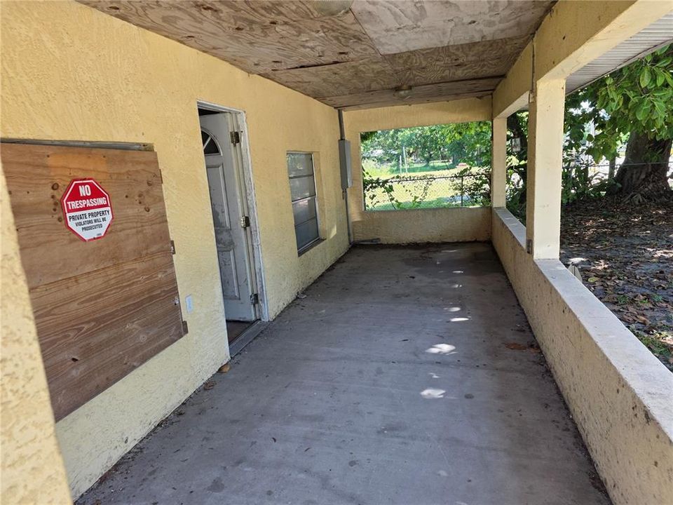 For Sale: $169,999 (2 beds, 2 baths, 951 Square Feet)