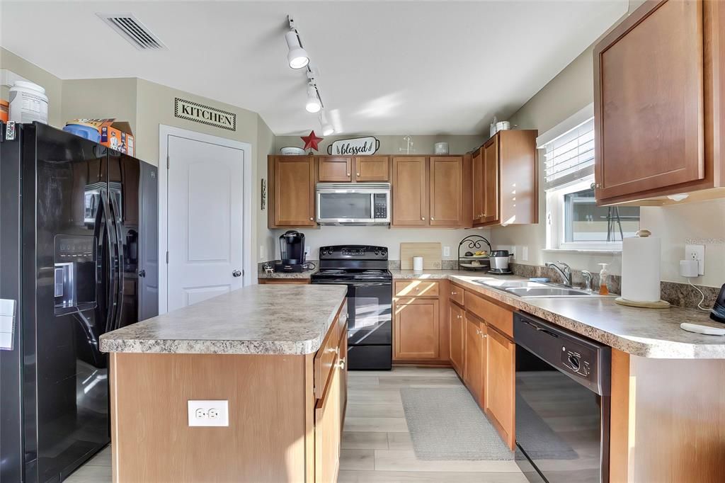 For Sale: $338,000 (3 beds, 2 baths, 2015 Square Feet)