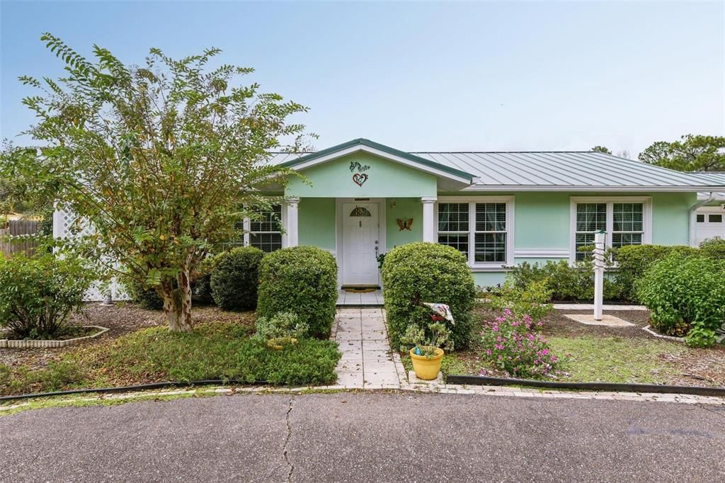 For Sale: $605,000 (4 beds, 3 baths, 2331 Square Feet)