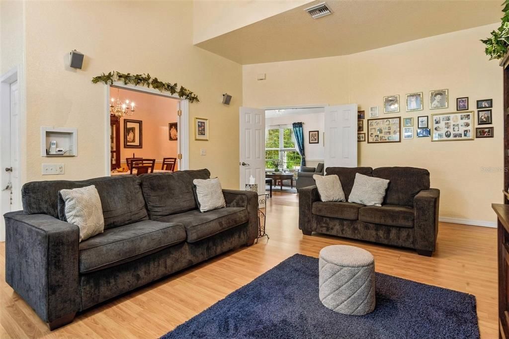 For Sale: $605,000 (4 beds, 3 baths, 2331 Square Feet)