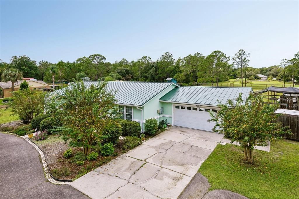 For Sale: $605,000 (4 beds, 3 baths, 2331 Square Feet)
