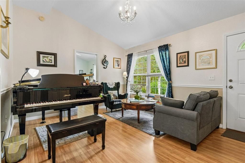 For Sale: $605,000 (4 beds, 3 baths, 2331 Square Feet)
