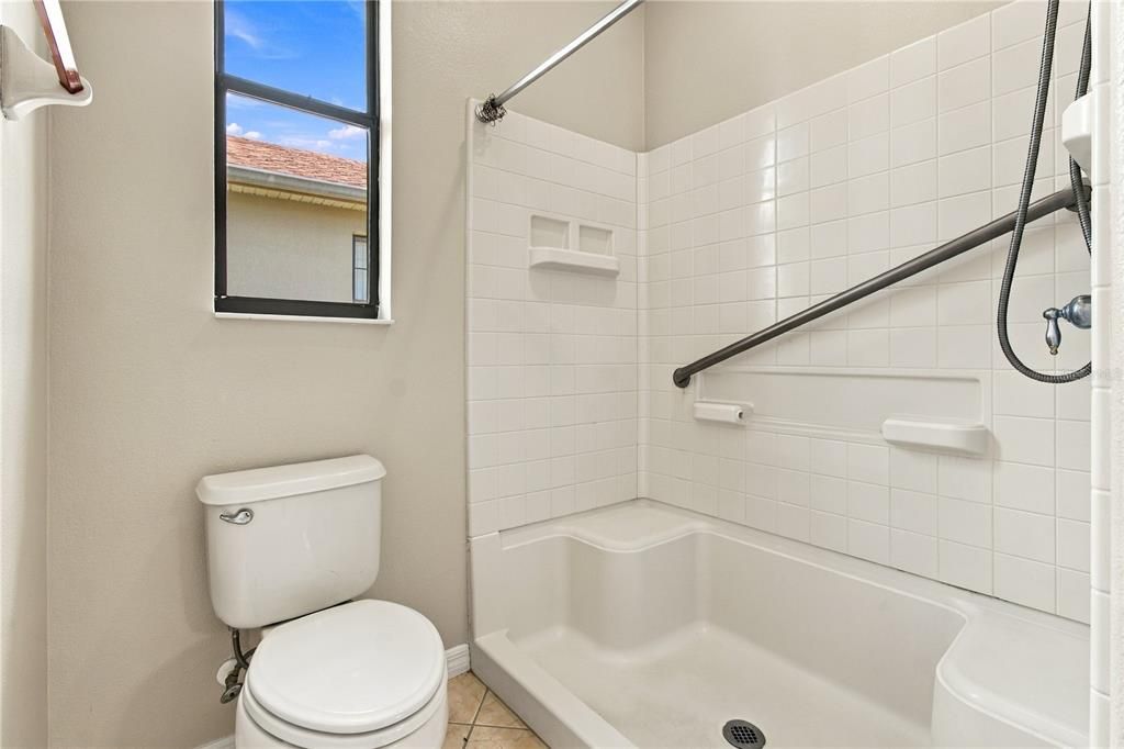 На продажу: $260,000 (2 спален, 2 ванн, 1507 Квадратных фут)