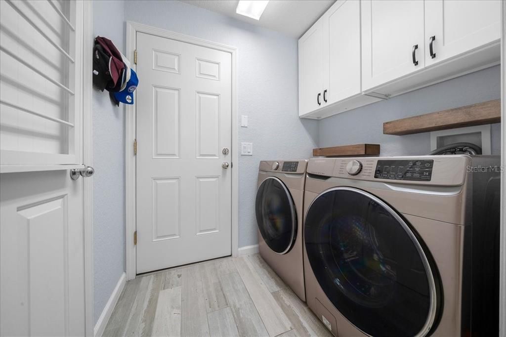 En Venta: $284,900 (3 camas, 2 baños, 1714 Pies cuadrados)
