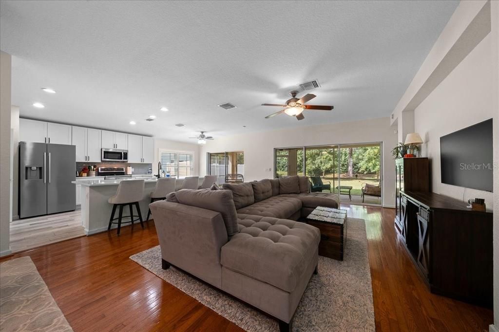 En Venta: $284,900 (3 camas, 2 baños, 1714 Pies cuadrados)