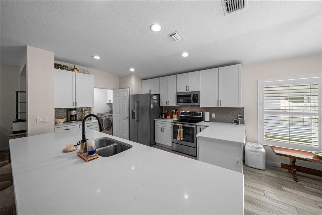 En Venta: $284,900 (3 camas, 2 baños, 1714 Pies cuadrados)