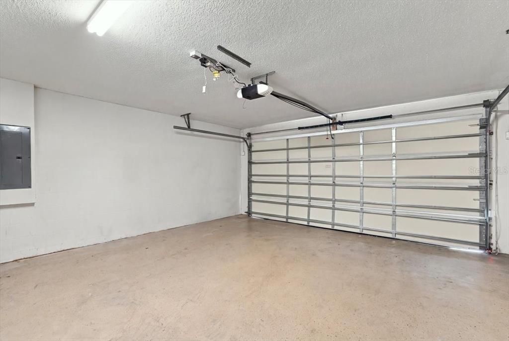 На продажу: $359,000 (3 спален, 2 ванн, 1728 Квадратных фут)