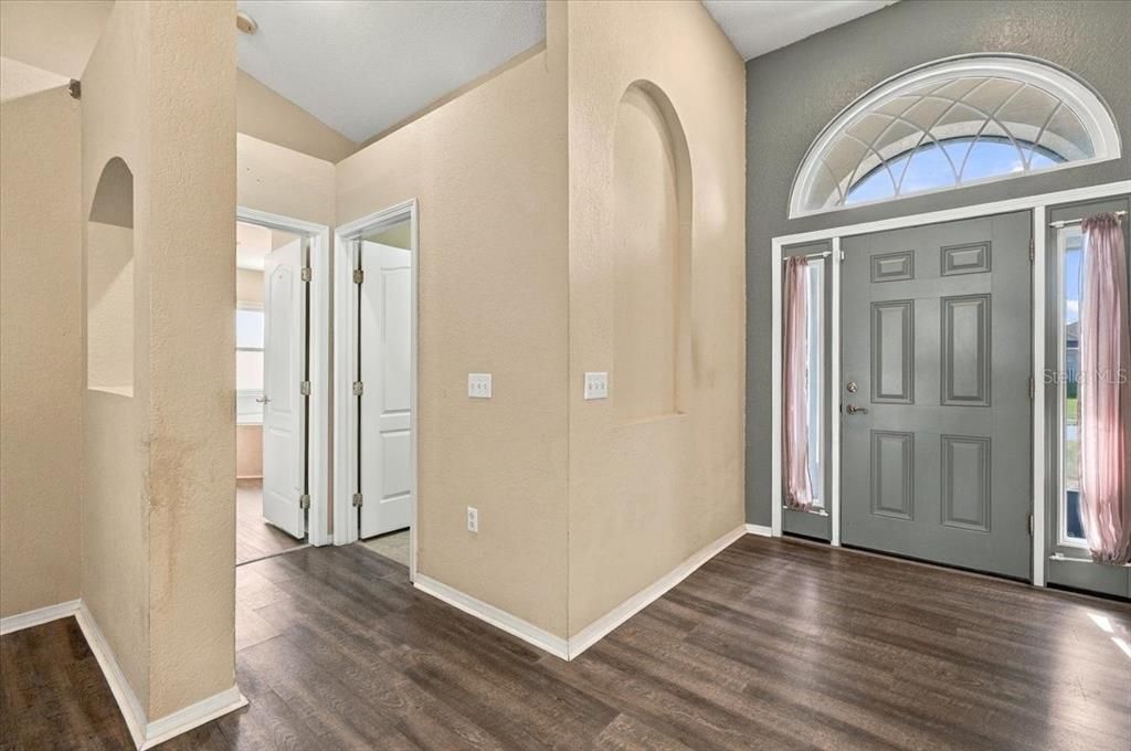 На продажу: $359,000 (3 спален, 2 ванн, 1728 Квадратных фут)