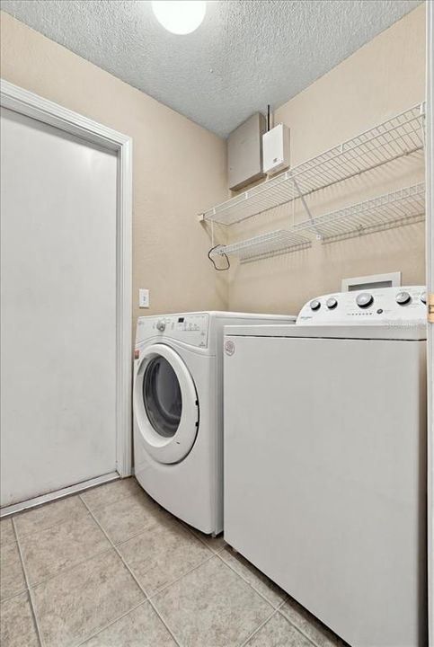 На продажу: $359,000 (3 спален, 2 ванн, 1728 Квадратных фут)