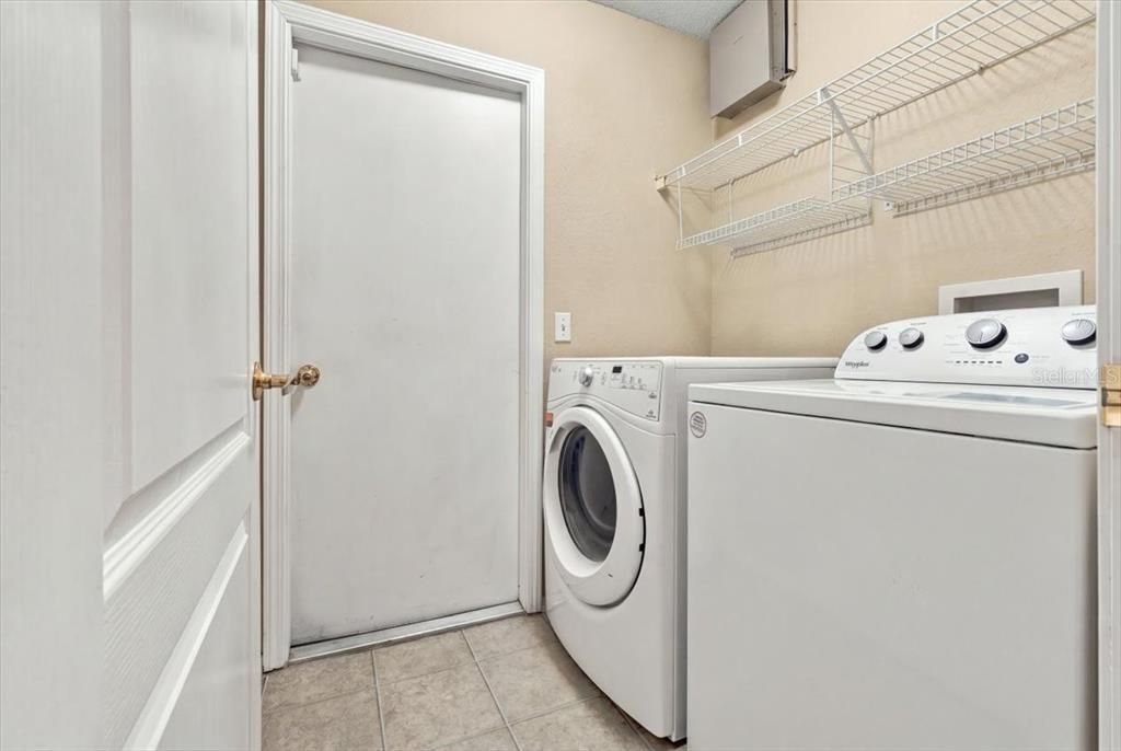 На продажу: $359,000 (3 спален, 2 ванн, 1728 Квадратных фут)