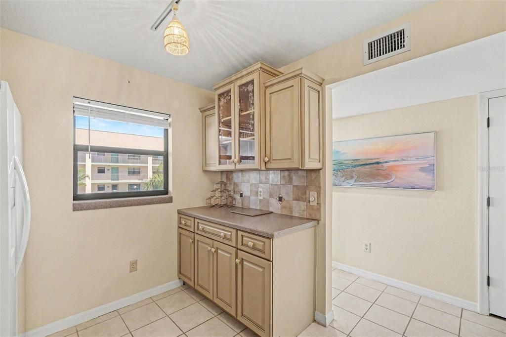 For Sale: $89,900 (2 beds, 2 baths, 1153 Square Feet)