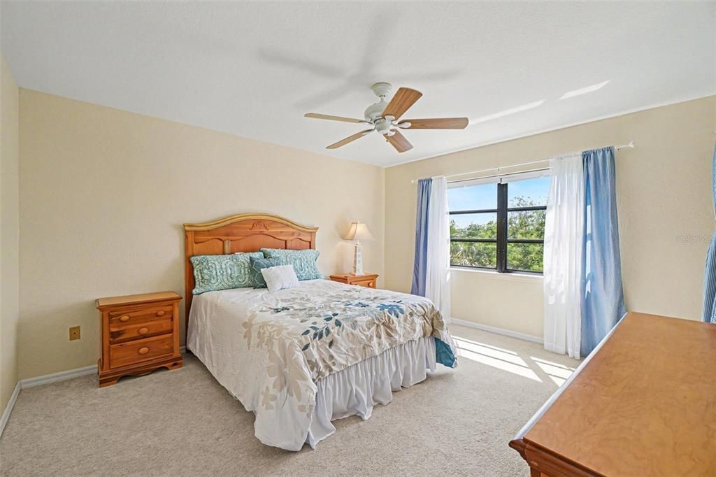 For Sale: $89,900 (2 beds, 2 baths, 1153 Square Feet)