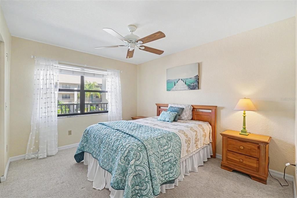 For Sale: $89,900 (2 beds, 2 baths, 1153 Square Feet)