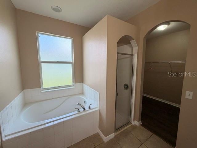 В аренду: $1,895 (3 спален, 2 ванн, 1370 Квадратных фут)