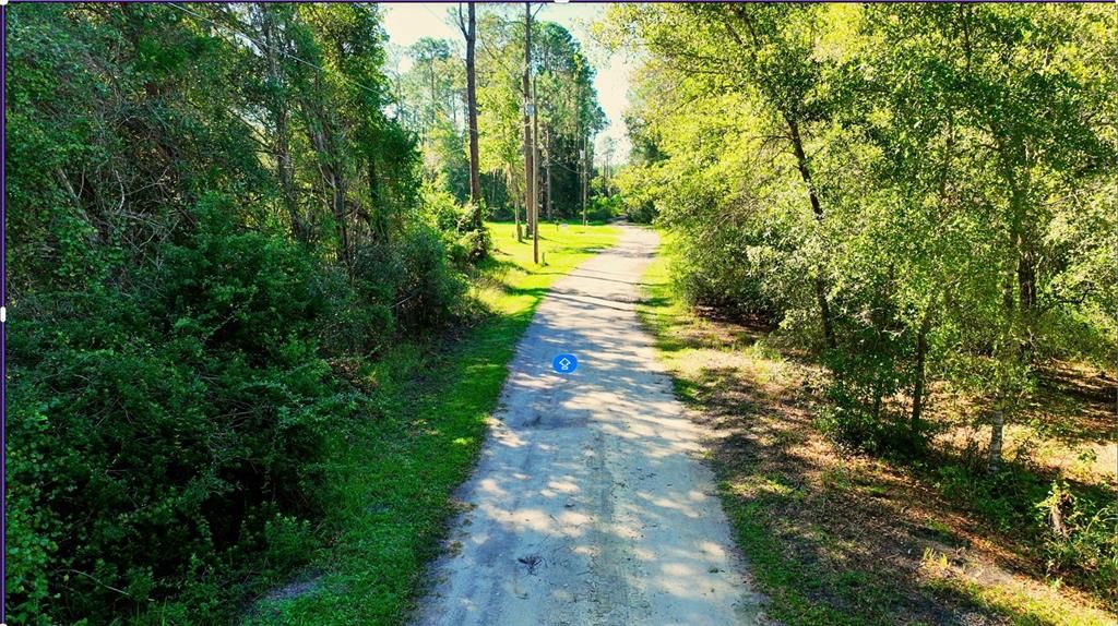 На продажу: $23,500 (1.01 acres)