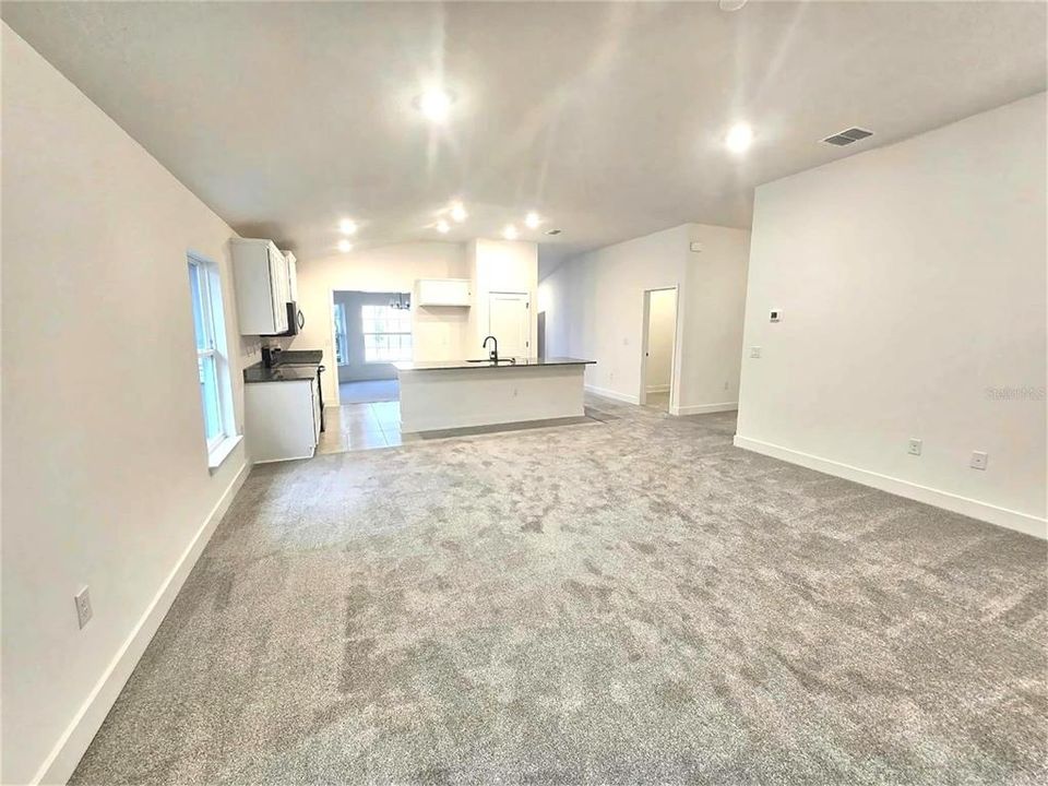 En Venta: $366,900 (3 camas, 2 baños, 1780 Pies cuadrados)