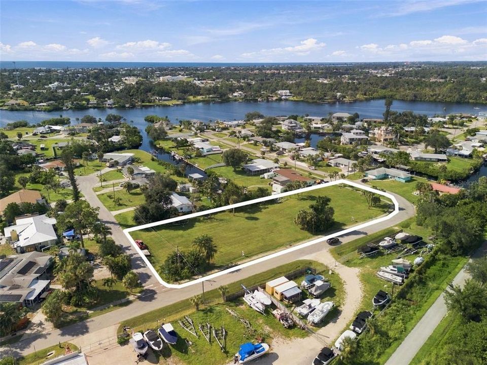 For Sale: $475,000 (0.91 acres)